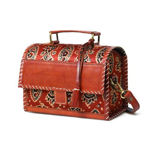 23_0bc05815-5e37-4269-a766-66edd2cb6c7f_512x512.jpg Leather Bag – Premium Craftsmanship, Timeless Design & Everyday Functionality - Image 1