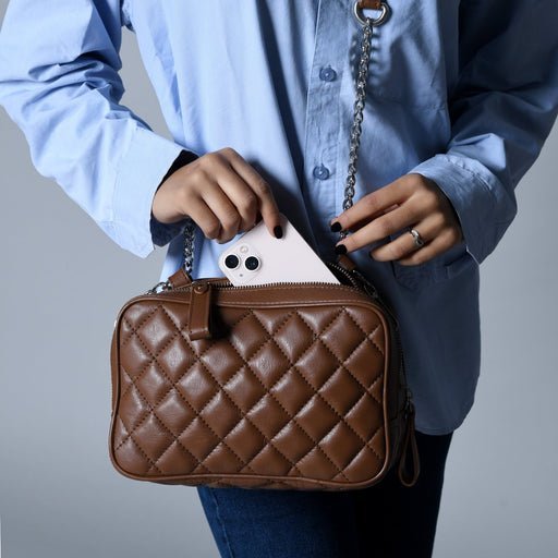 38_be7bebcf-f20d-4912-969b-5c7a9121f1a4_512x512.jpg Leather Bag – Premium Craftsmanship, Timeless Design & Everyday Functionality - Image 1