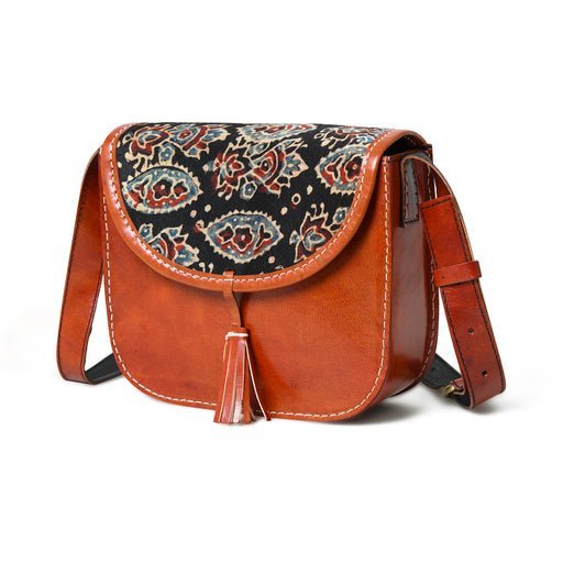 40_4d90bfd1-031c-4d13-9548-76437984b90b_512x512.jpg Leather Bag – Premium Craftsmanship, Timeless Design & Everyday Functionality - Image 1